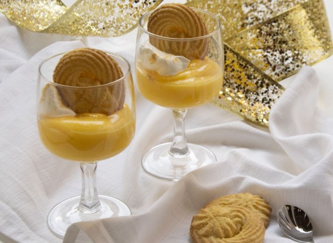 crema di zabaione con paste di meliga natale